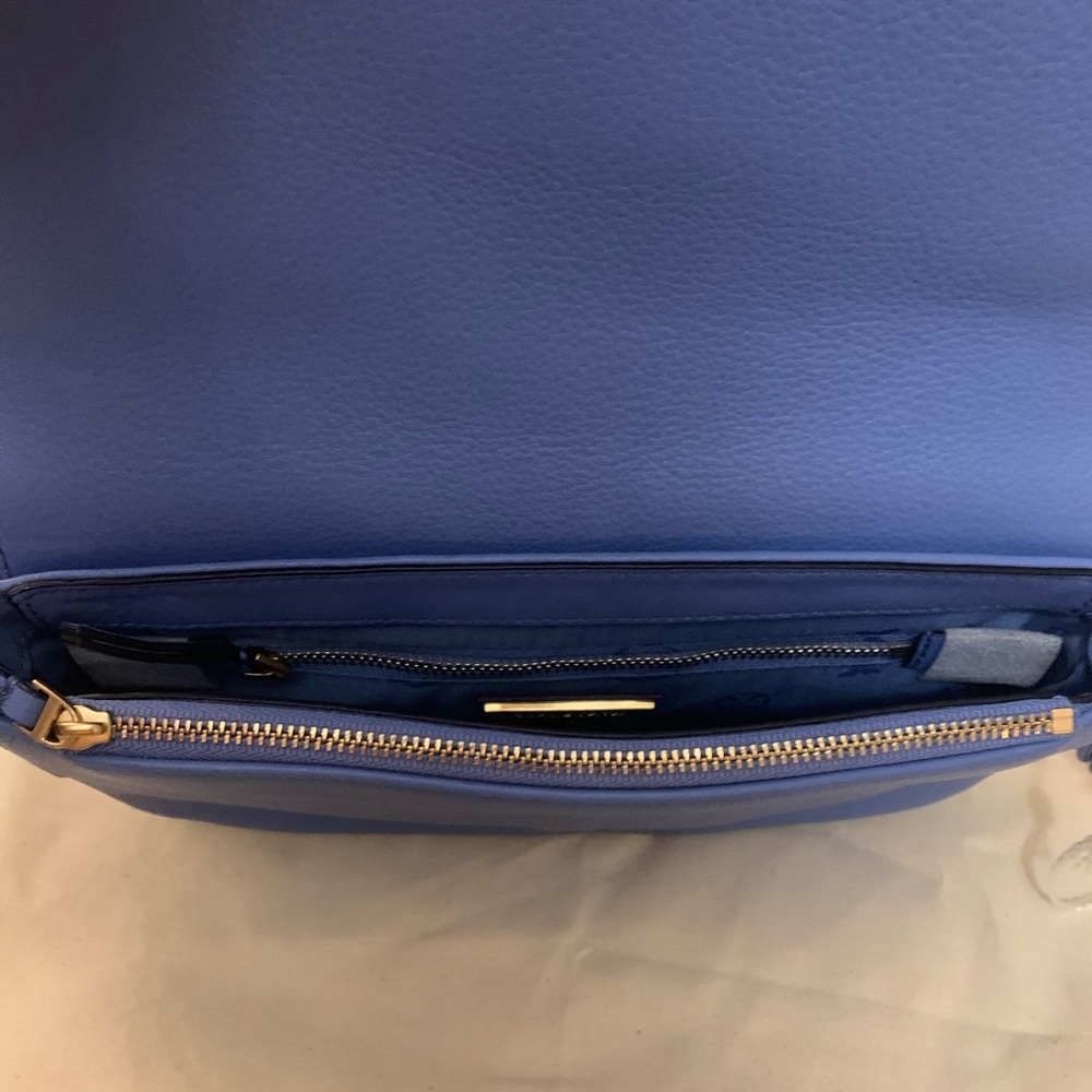 Brand New Tory Burch Handbag! - Picture 2 of 5